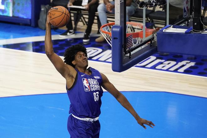 们对他充满 们对他充满